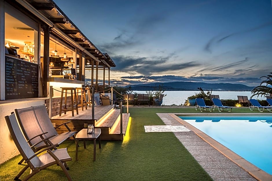 Metaxatos Apartments