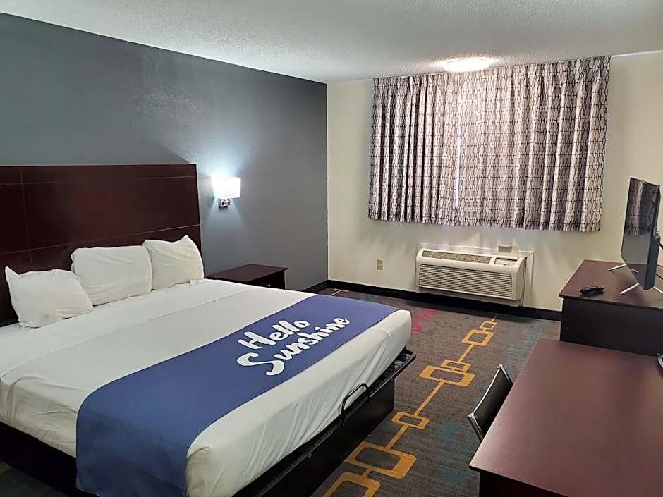 Days Inn by Wyndham Lawton