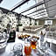 Queen Boutique Hotel
