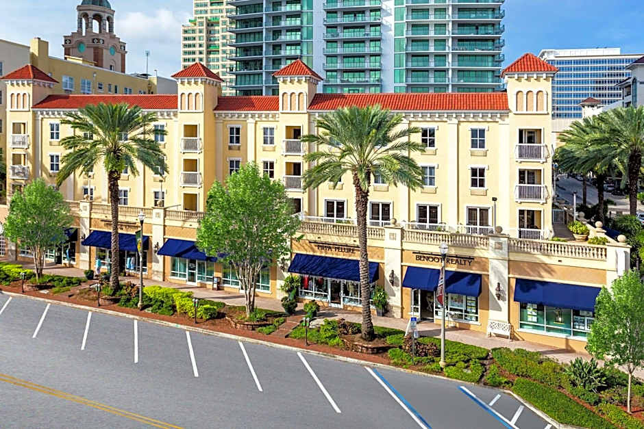 Hampton Inn By Hilton & Suites St. Petersburg/Downtown
