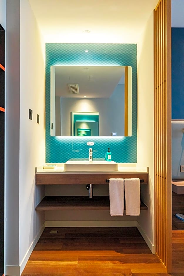 Holiday Inn Express Pinghu, an IHG Hotel