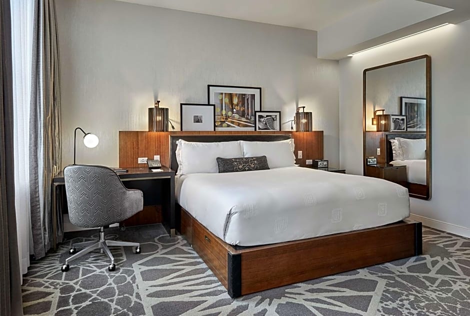 LondonHouse Chicago, Curio Collection by Hilton