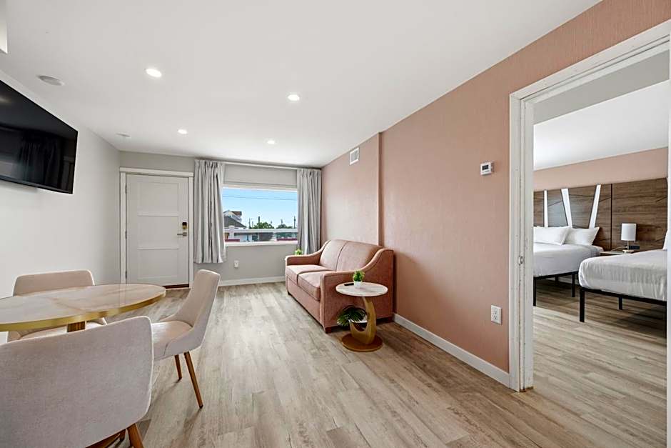 Pink Champagne Boutique Motel