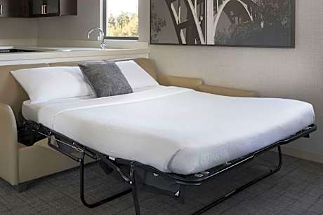 One-Bedroom King Suite with Sofa Bed - Hearing Accessible
