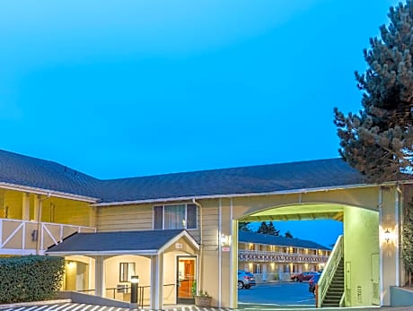 Global Inn