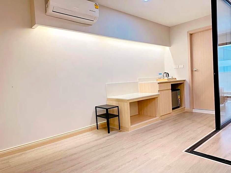 O2 Grand Suvarnabhumi Airport