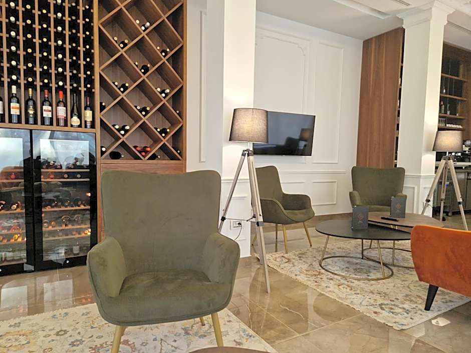 H41 Luxury Suites