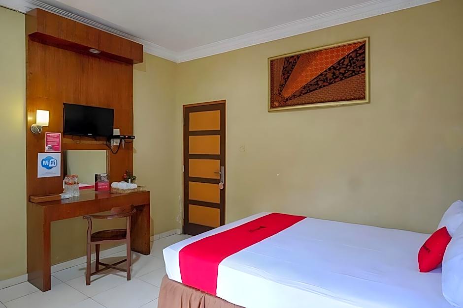 Red Chilies Hill Hotel