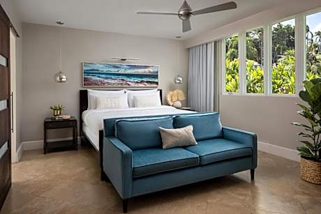 Island Village Club Level Junior Villa Suite w/ Outdoor Tranquility Soaking Tub