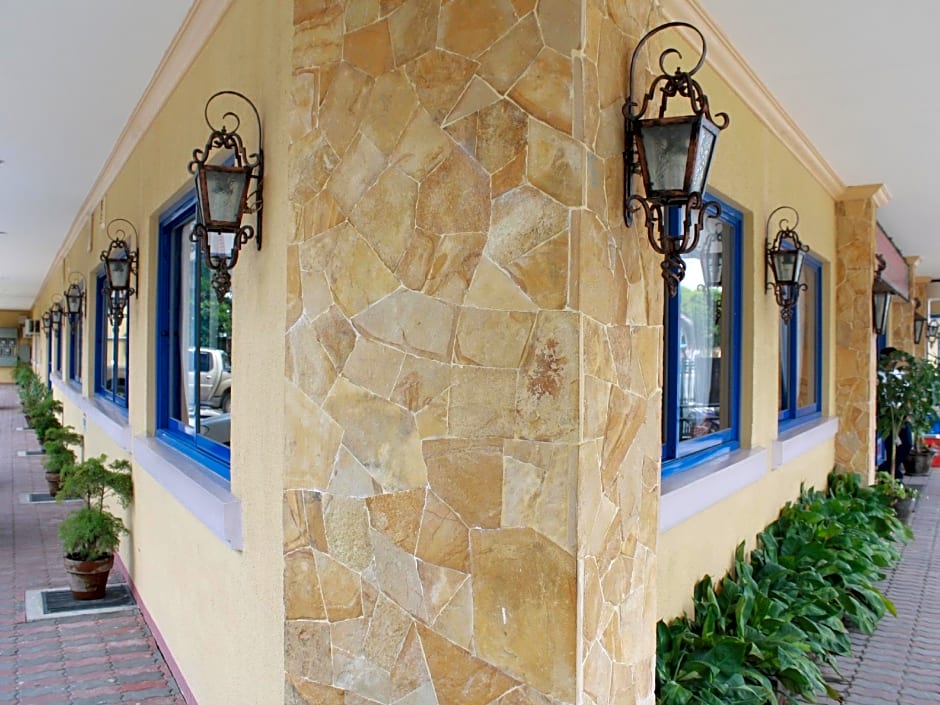 Dumaguete Springs Apartment