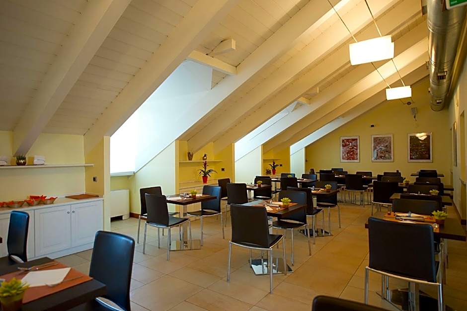Best Western Crystal Palace Hotel