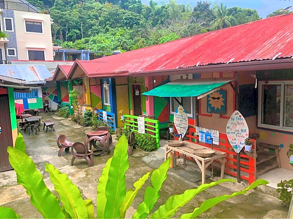 el nido mama hostel