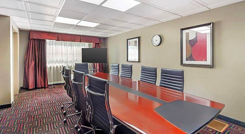 Best Western Plus Peace River Hotel & Suites