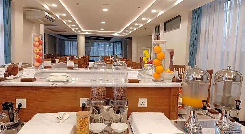 Dragon Phoenix Hotel