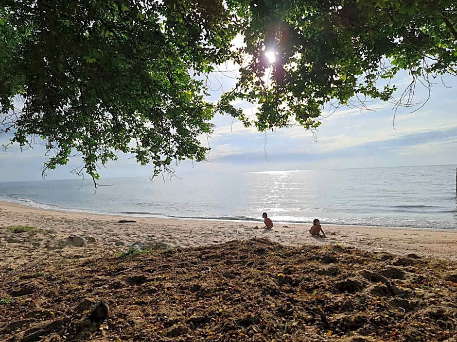 Baan Talay Samran Villa