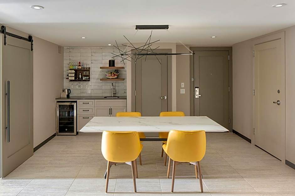 Epicurean Atlanta, Autograph Collection