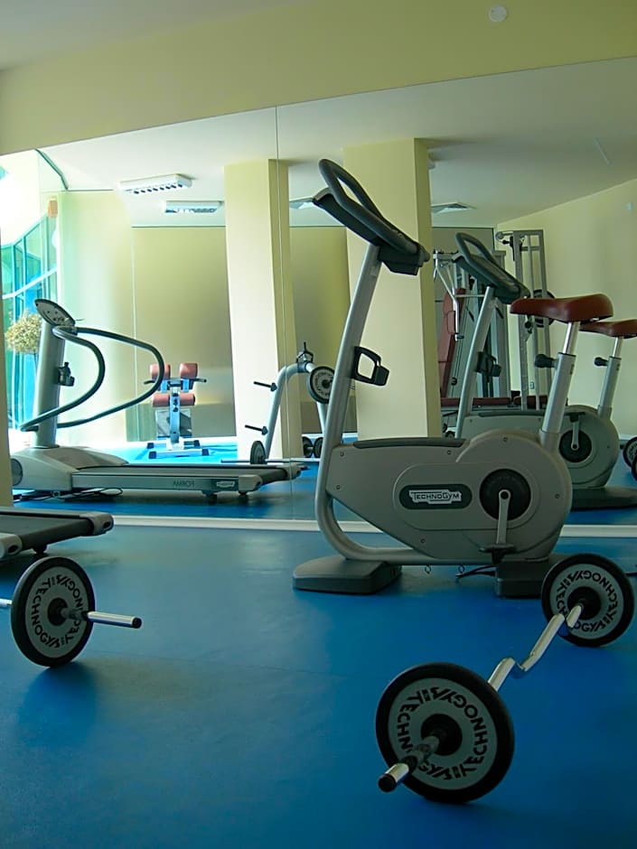Aparthotel Marina Holiday Club - All Inclusive & Free Parking