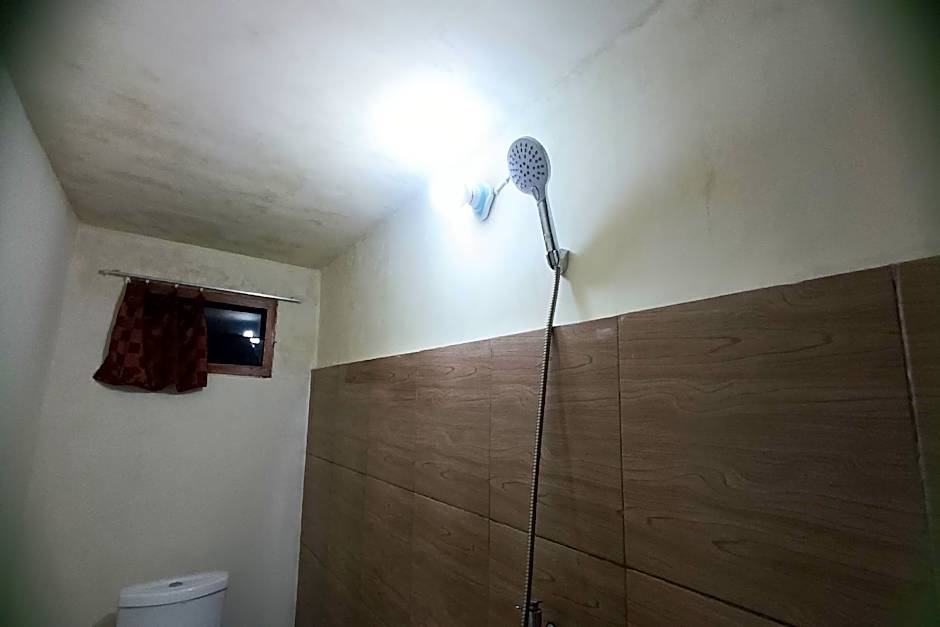 OYO 93766 Bunga Homestay Near Taman Lembah