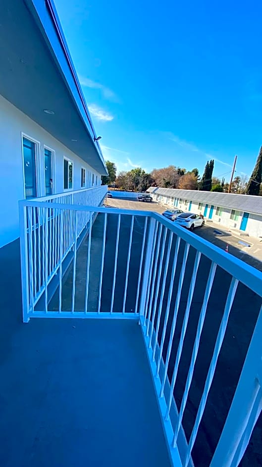 Plaza Inn Motel