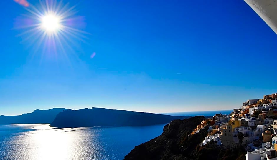 Aspaki by Art Maisons