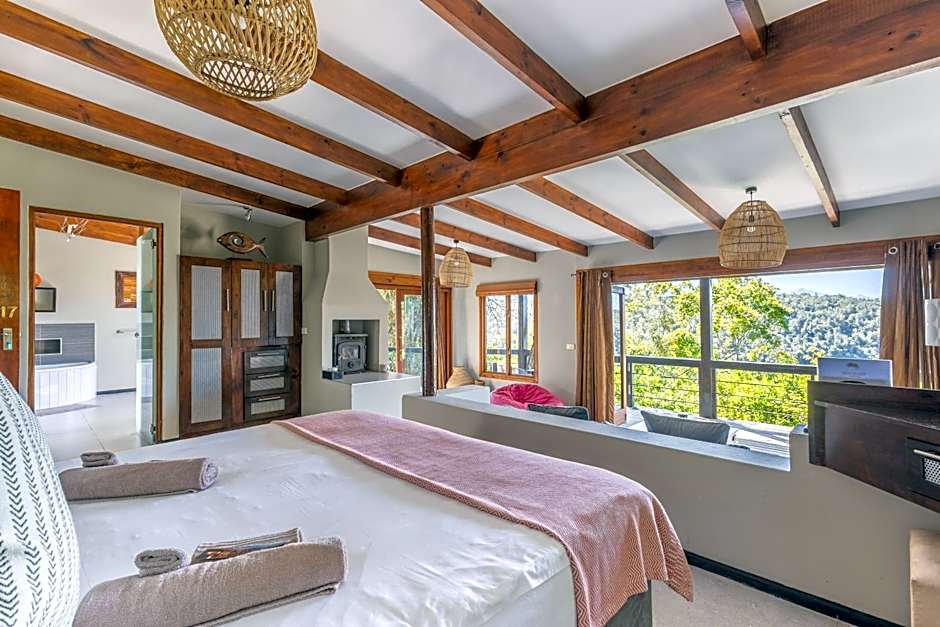 Hog Hollow Country Lodge