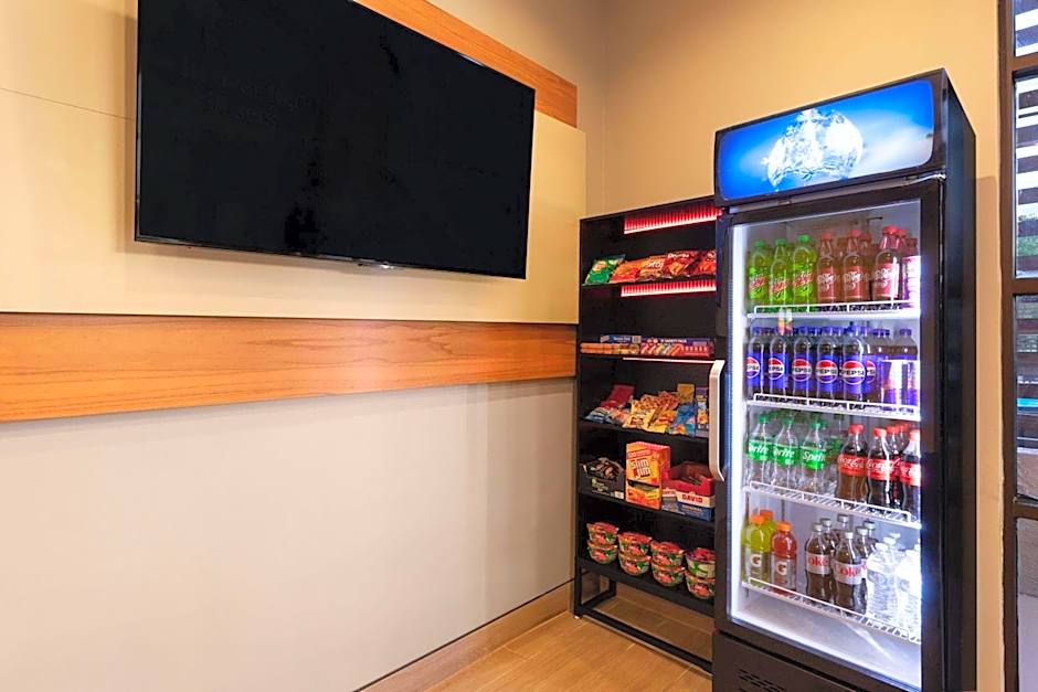 Ramada by Wyndham Bainbridge