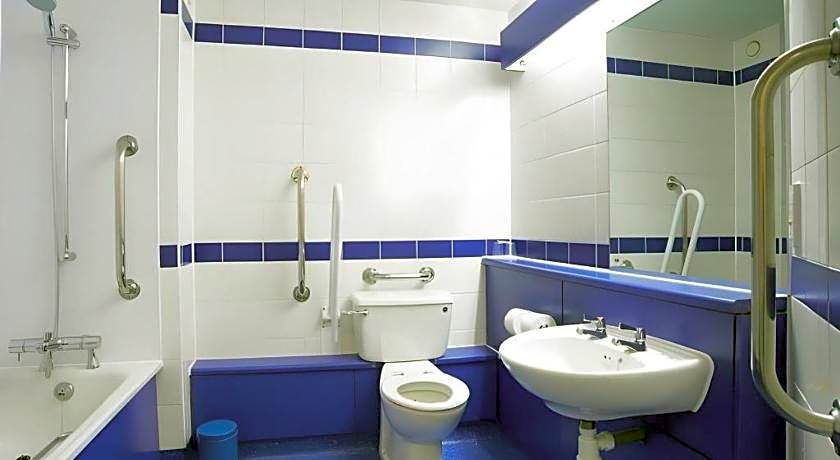 Travelodge Perth Broxden Junction