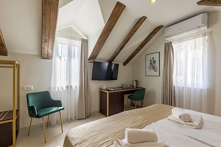 Sperone Hotel
