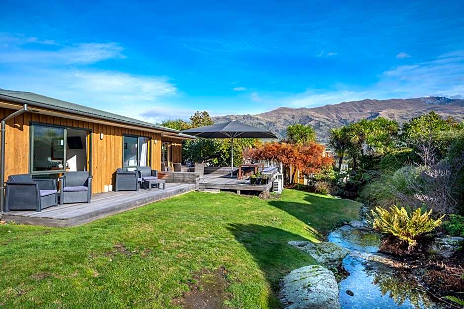 Wanaka Springs Lodge