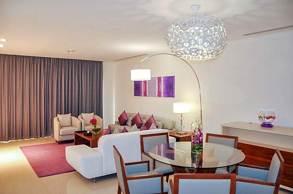 Somewhere Bliss Hotel