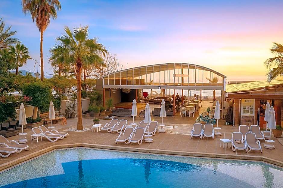 Xperia Saray Beach Hotel