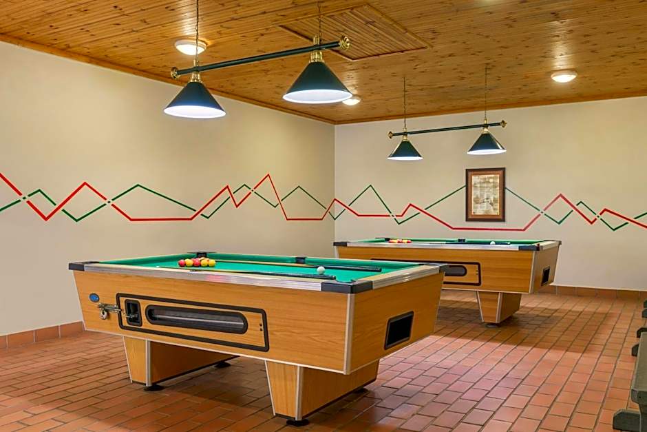 Protea Hotel by Marriott Karridene Beach