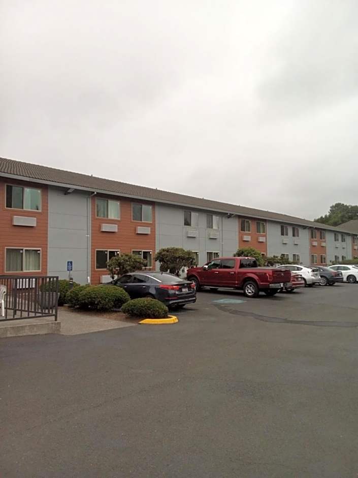 The Tillamook Inn