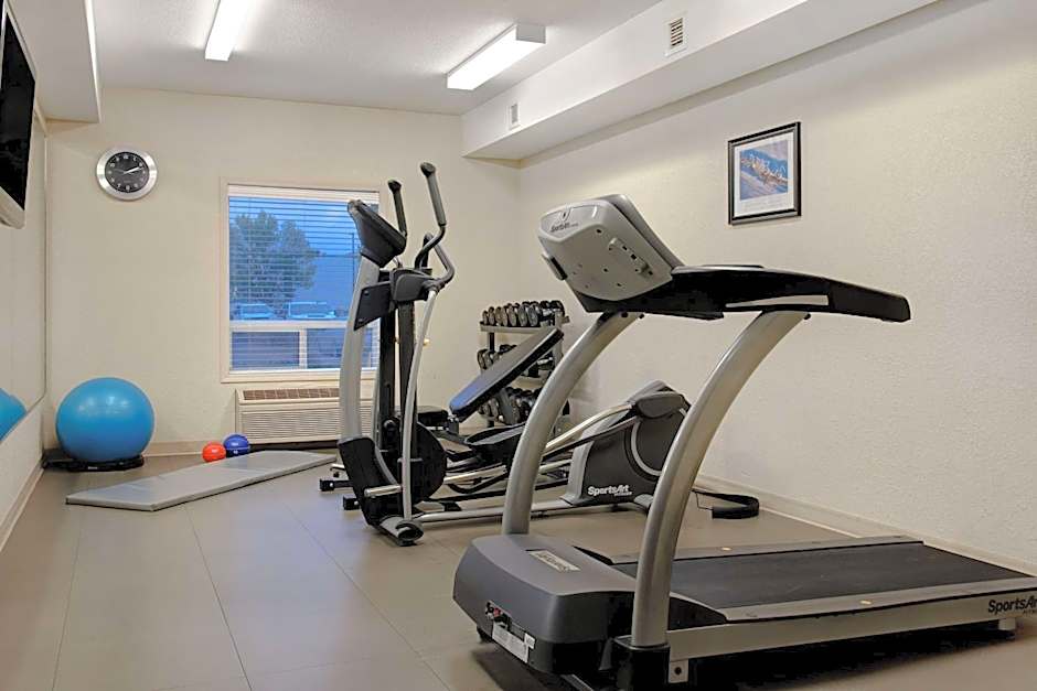 Days Inn by Wyndham Medicine Hat