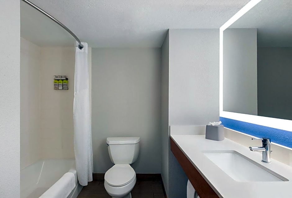Holiday Inn Express Vero Beach-West, an IHG Hotel