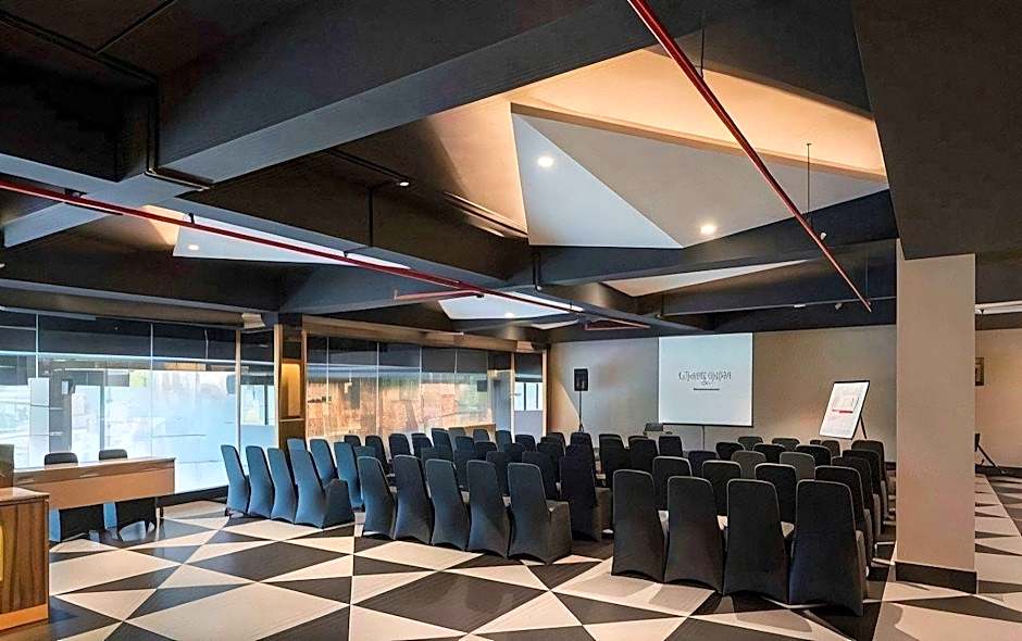 Luminor Hotel Airport Sidoarjo by WH