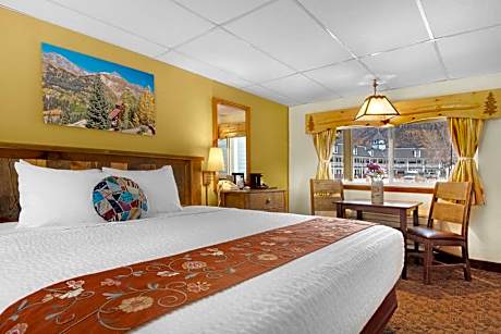 Box Canyon Lodge and Hot Springs