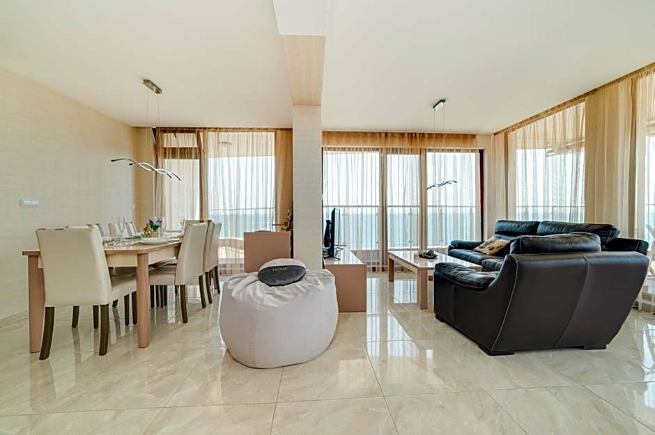 Apartcomplex Golden Bay