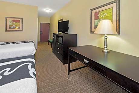 Deluxe Queen Room with Two Queen Beds