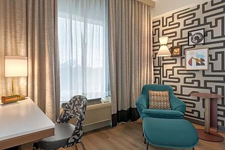 Premium Queen Room with Two Queen Beds and Balcony - City View