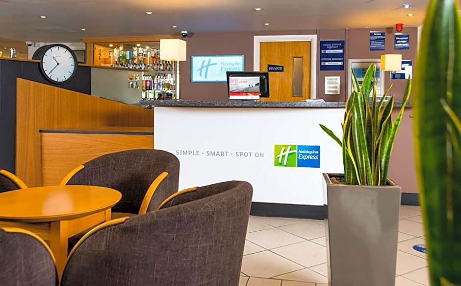 Holiday Inn Express Gloucester By IHG