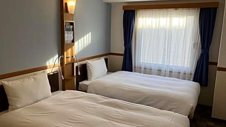 Twin Room - Non-Smoking
