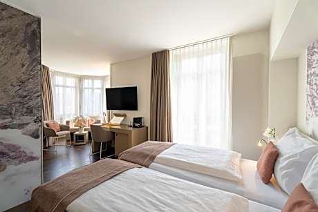 Double Room -  Large