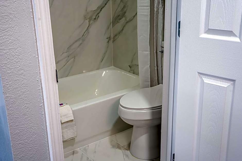 Studio 6 Claremore OK