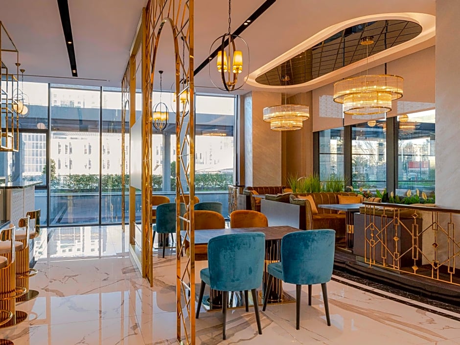 Movenpick Living Istanbul West