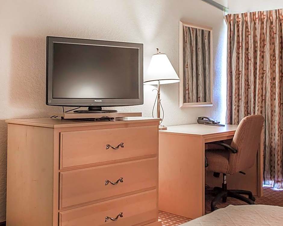 Quality Inn Lake of the Ozarks