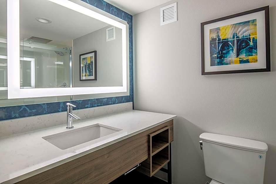 La Quinta Inn & Suites by Wyndham Spokane Downtown