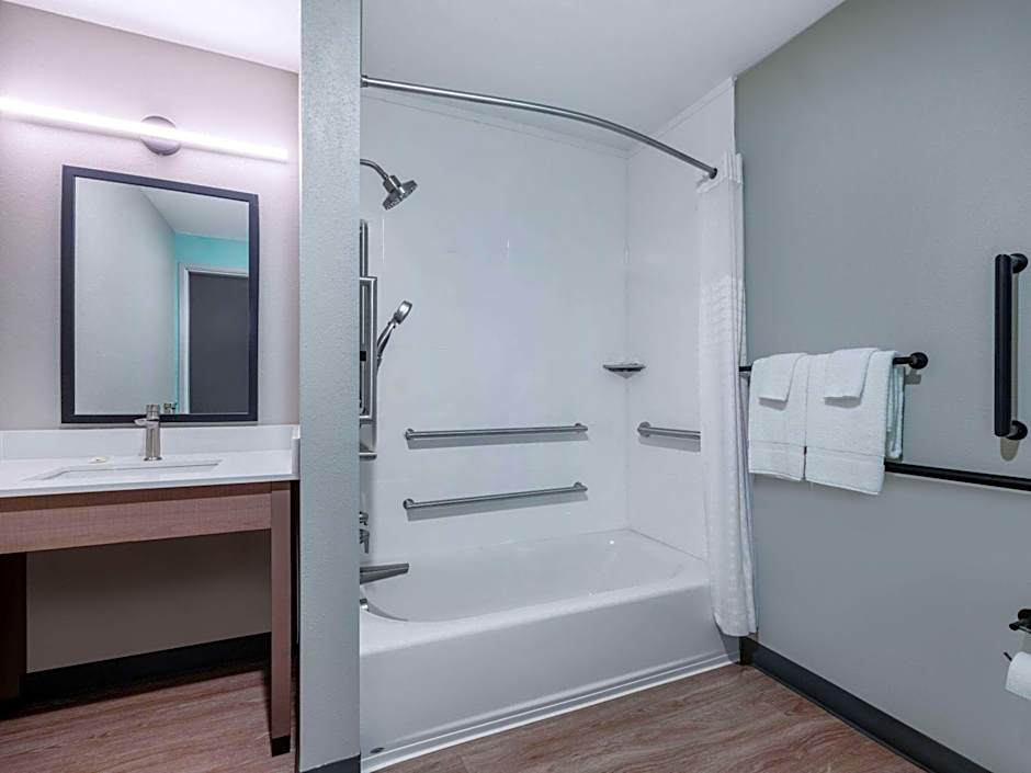 ECHO Suites Extended Stay by Wyndham Spartanburg