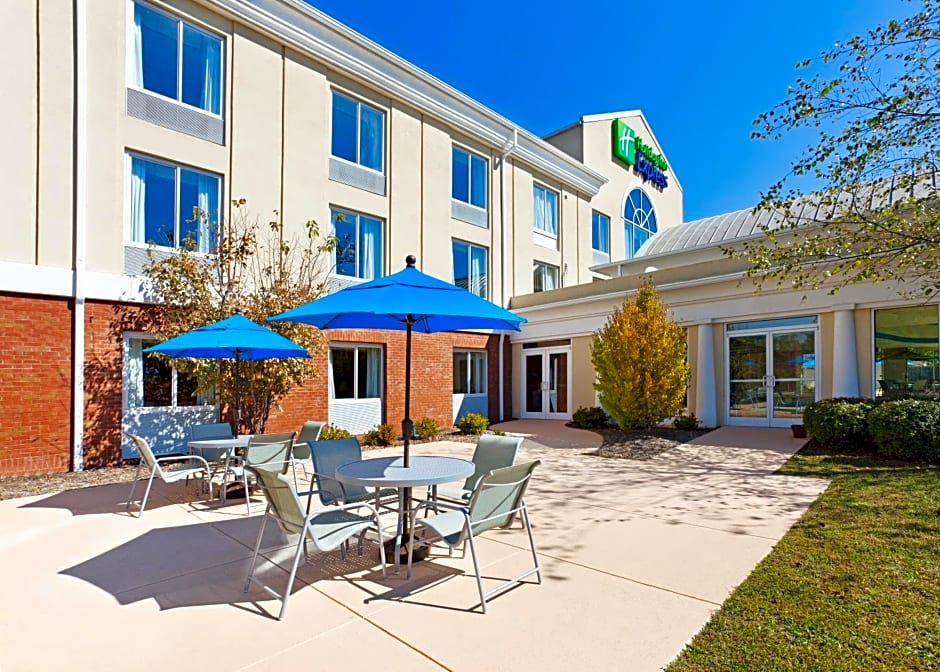 Holiday Inn Express & Suites Sylva / Dillsboro, an IHG Hotel