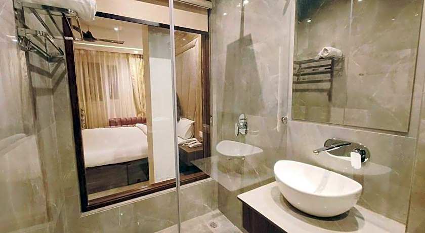 Hotel Cj International